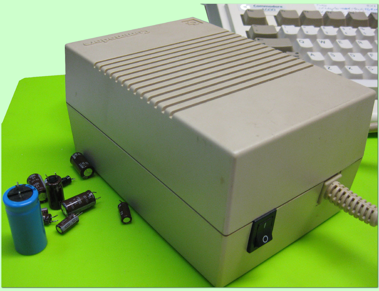Amiga Netzteil (recap) Kondensator Austausch